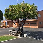 Los Padres Inn