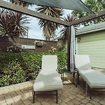 Contemporary Boutique Bungalow