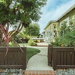 Contemporary Boutique Bungalow