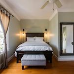 Iconic Modern Farmhouse