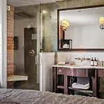 Granada Hotel & Bistro