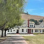 Edna Estate, Sleeps 17, Hot Tub