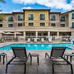 Hotel Courtyard By Marriott