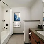 Courtyard By Marriott