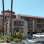 Hotel Lamplighter &