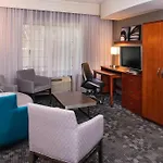 Courtyard By Marriott Hotel 3*