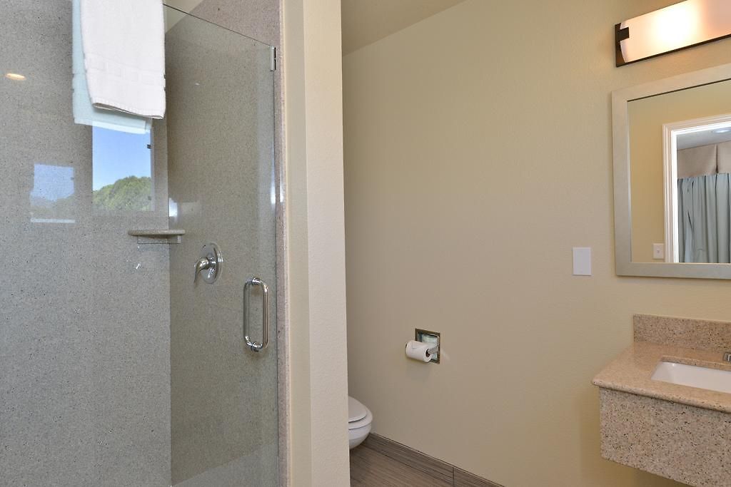 Avenue Downtown District Slo 3*