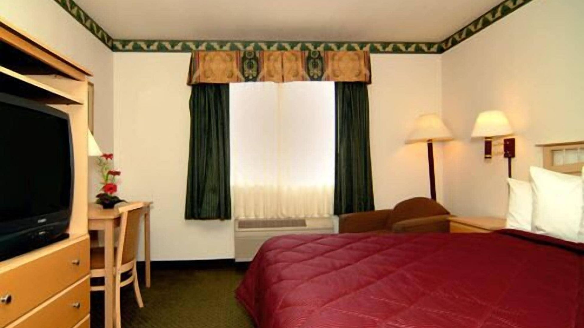 Hotel Lamplighter &