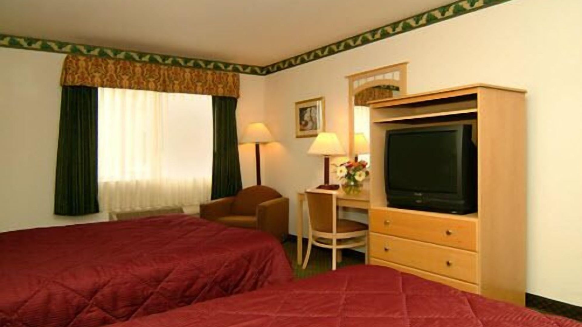 Hotel Lamplighter & 3*
