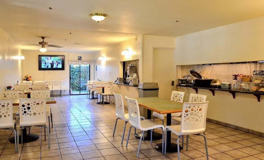 Sands & Hotel San Luis Obispo