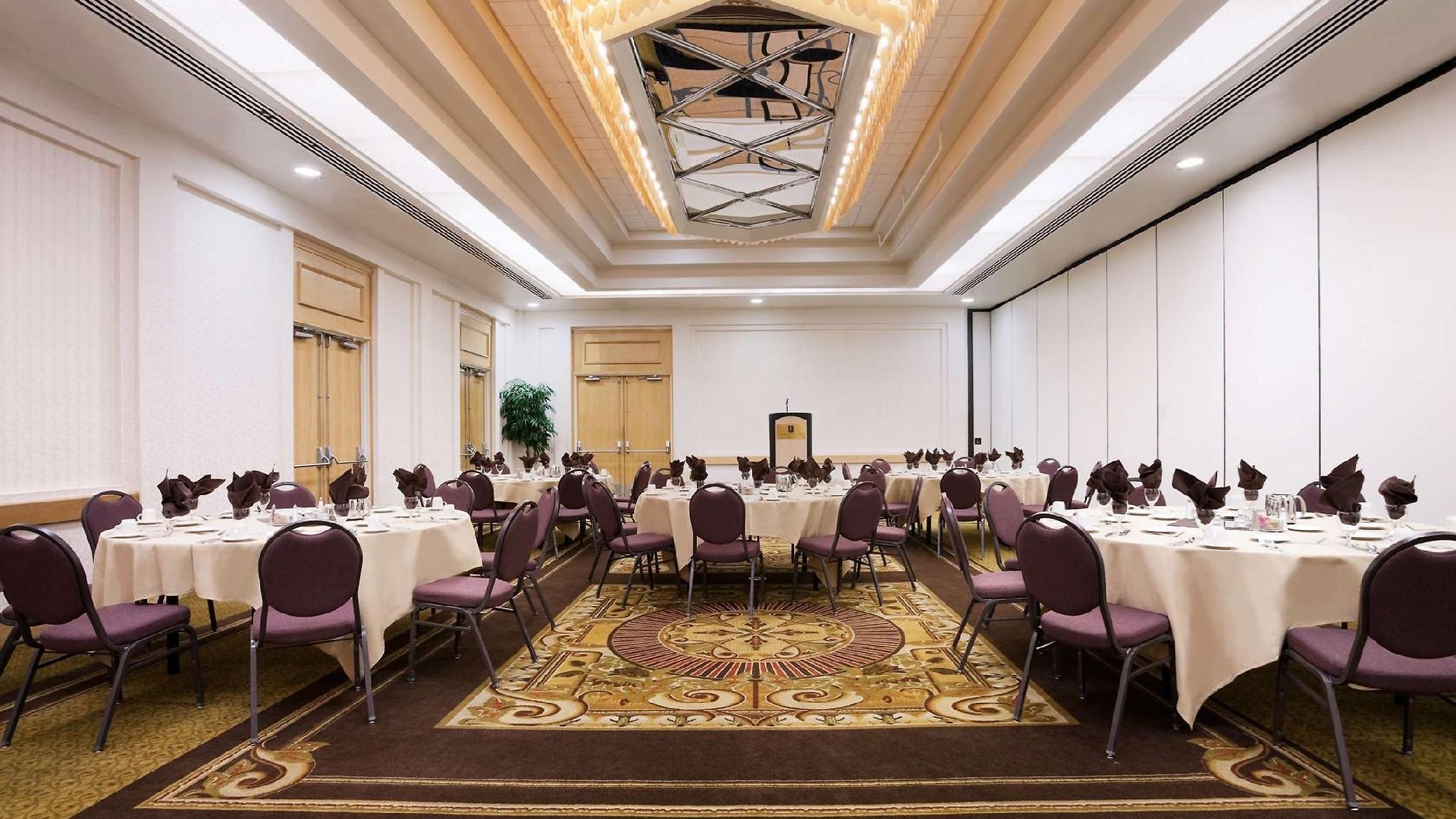 Embassy 4* San Luis Obispo