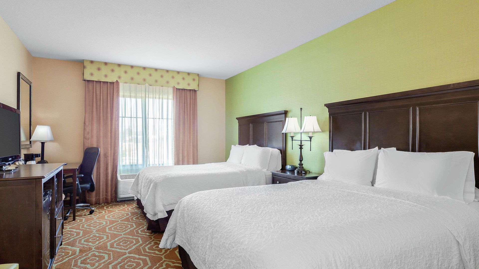 Hotel Hampton &