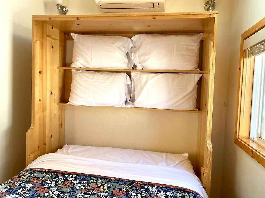 Holiday home Sunshine Tiny And Loft Close To Downtown *
