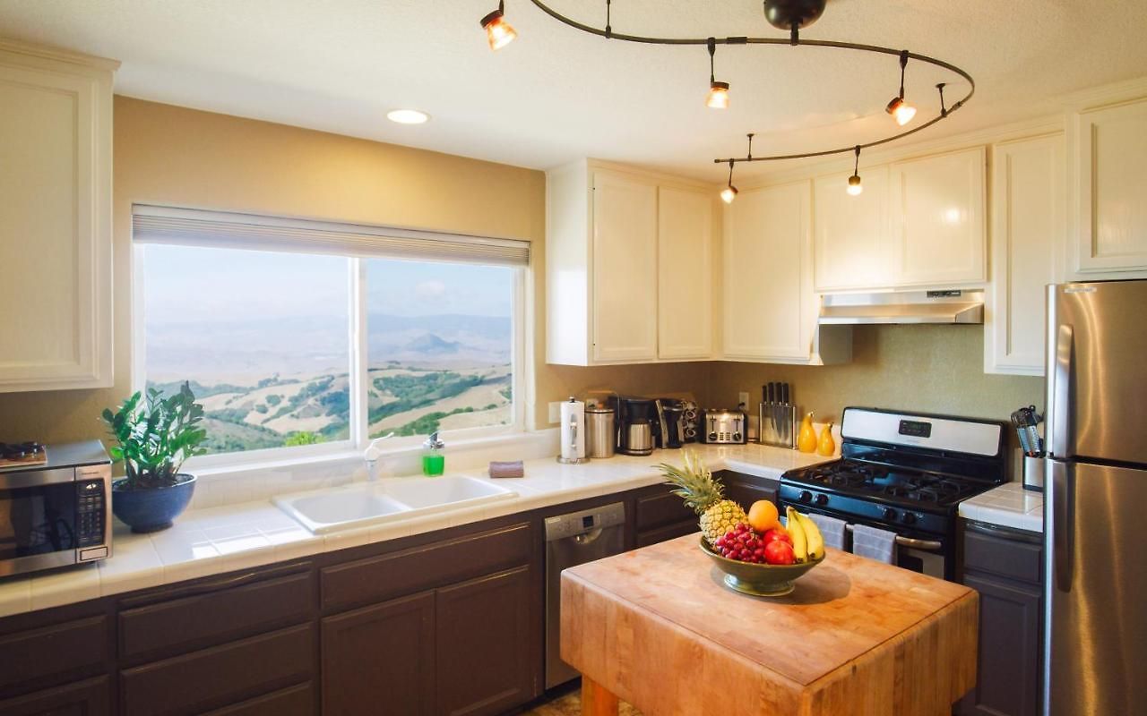 Holiday home Mountain Getaway, View In Slo! - Whole House *