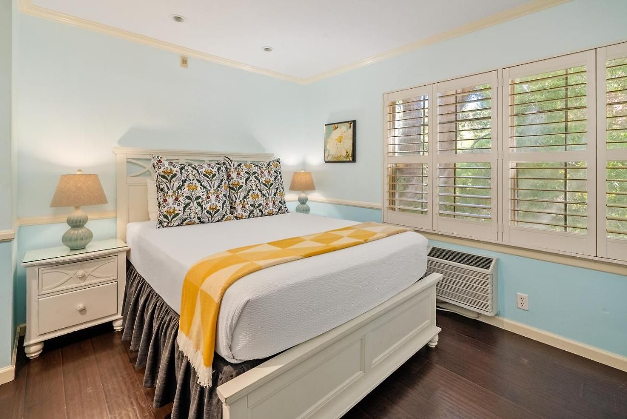 Apple Farm 3* San Luis Obispo