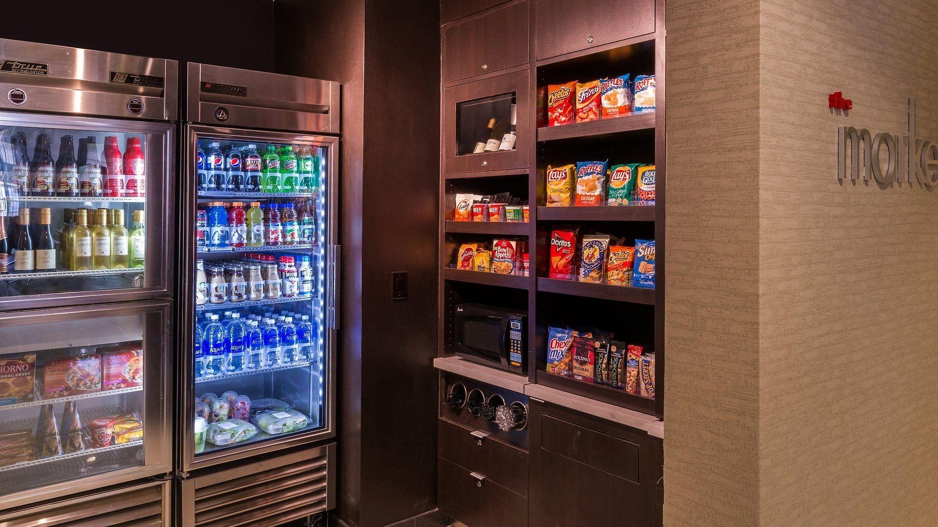 Courtyard By Marriott Hotel