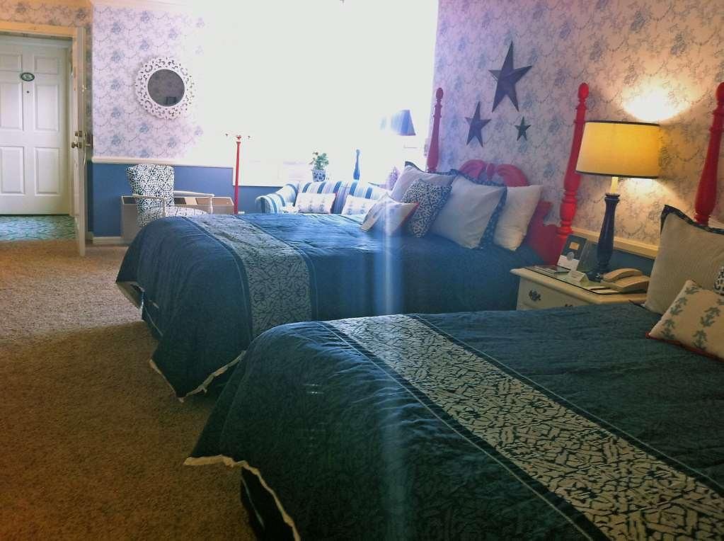 Apple Farm 3*