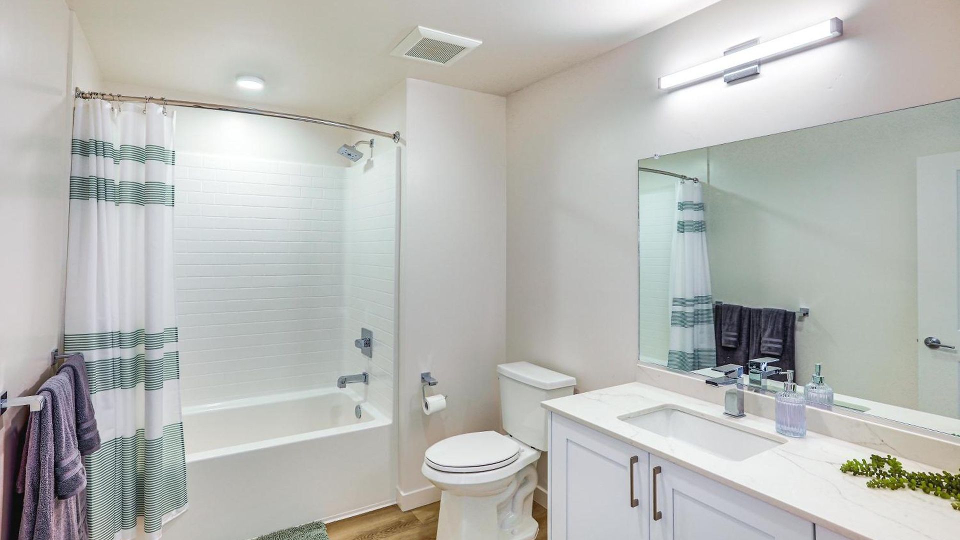 Holiday home Chic Near Hiking & Beaches! *