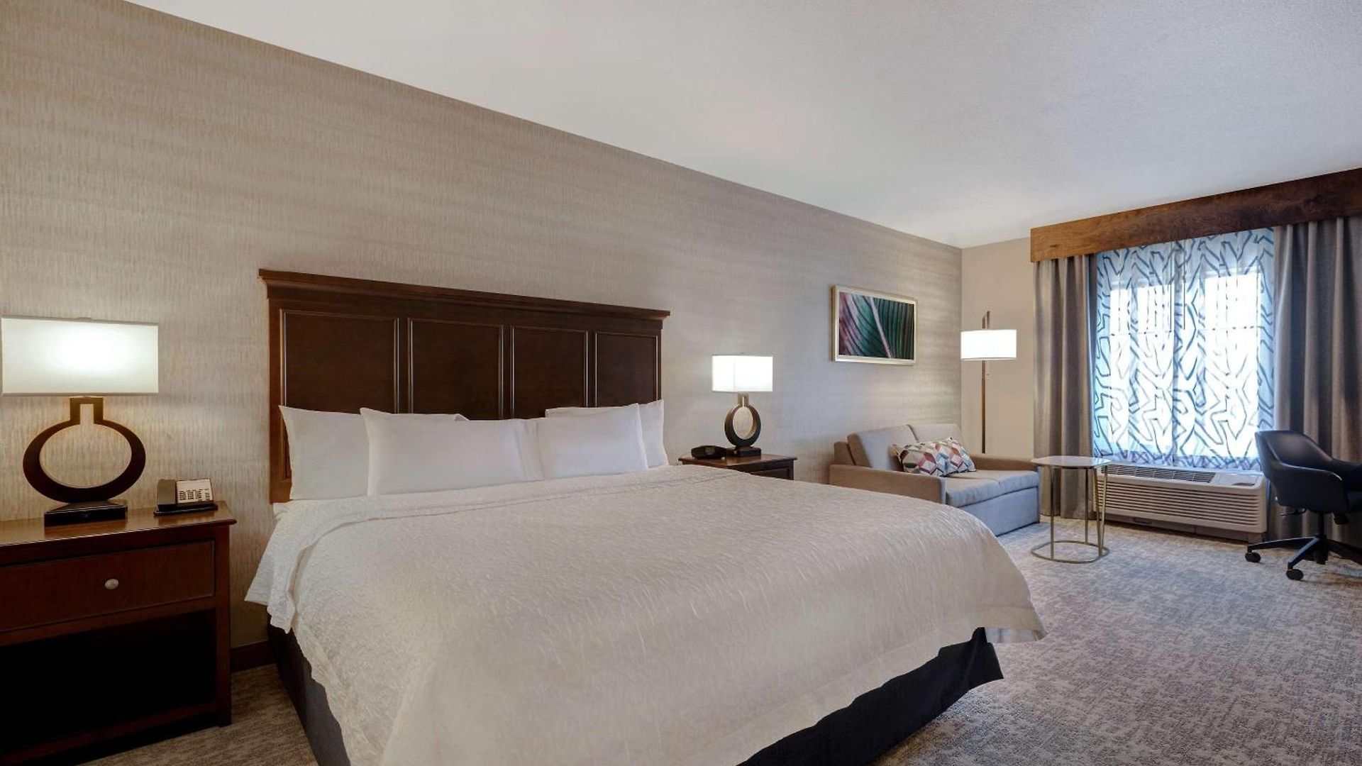 Hotel Hampton & 3*