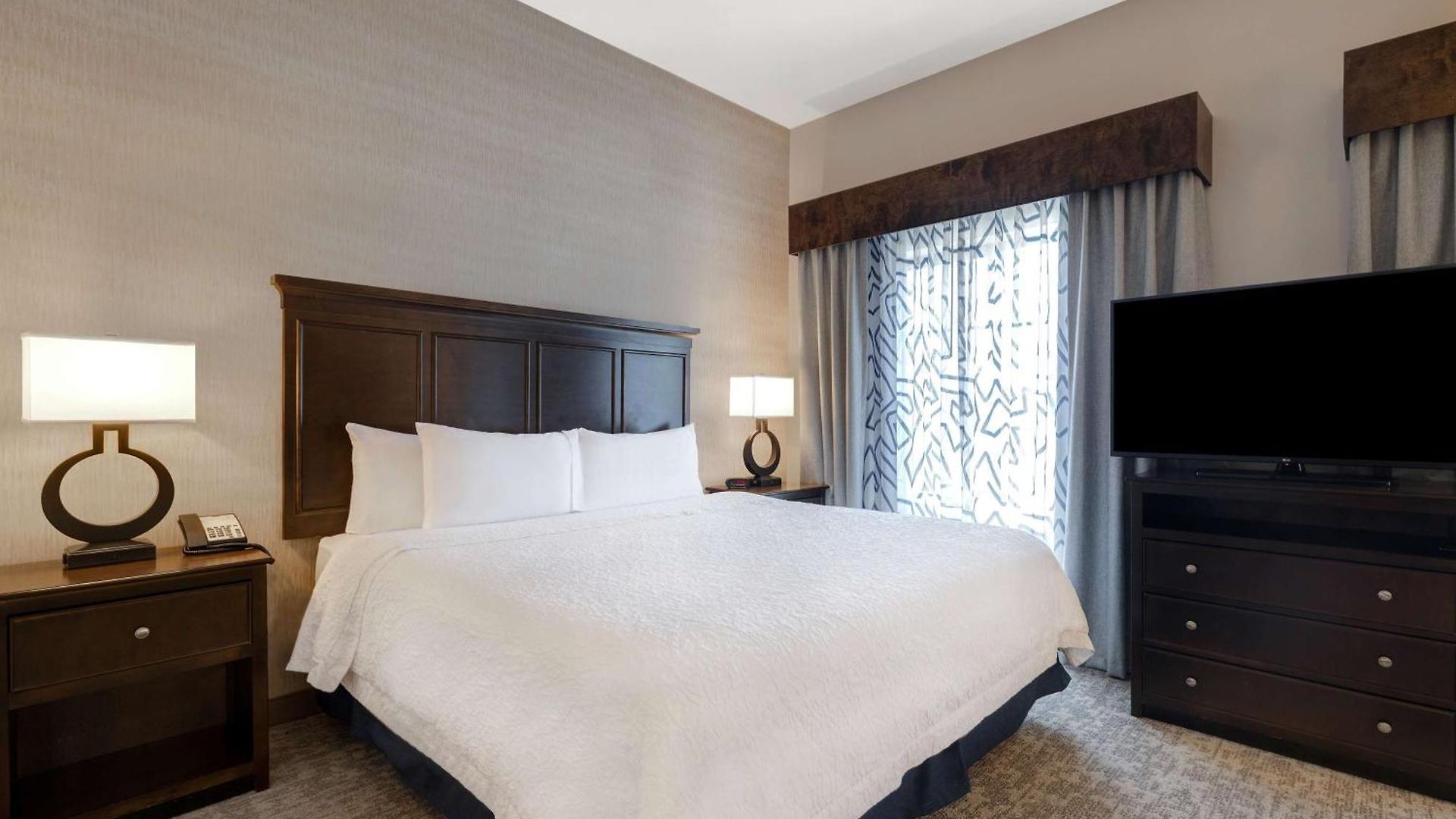 Hotel Hampton & 3*