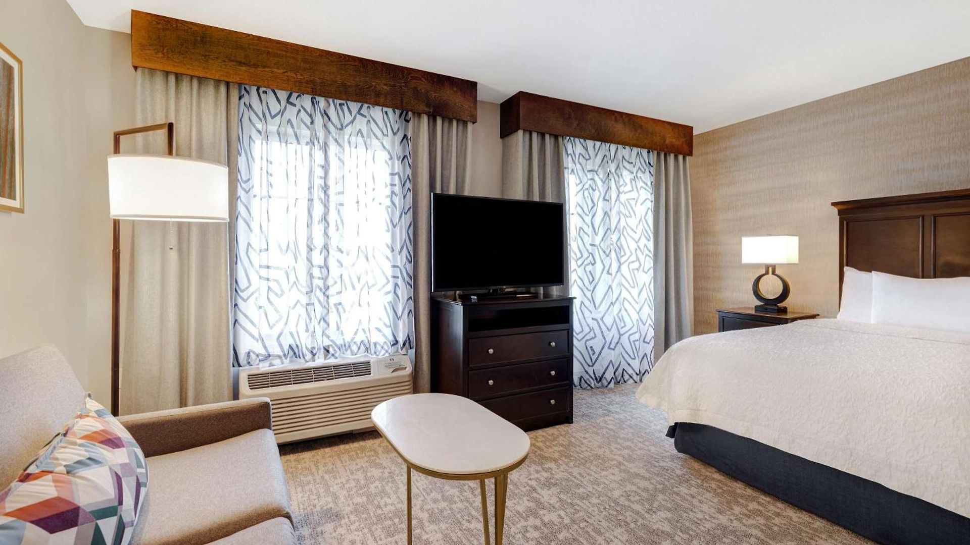 Hotel Hampton & 3*