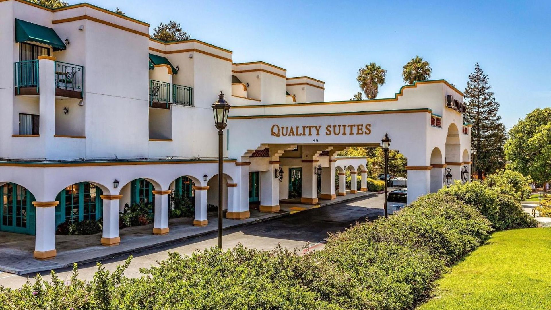 Hotel Quality Downtown 5*