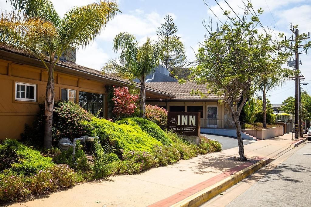 Hotel At