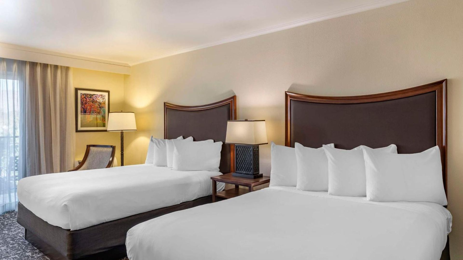 Western Royal Oak 3* San Luis Obispo