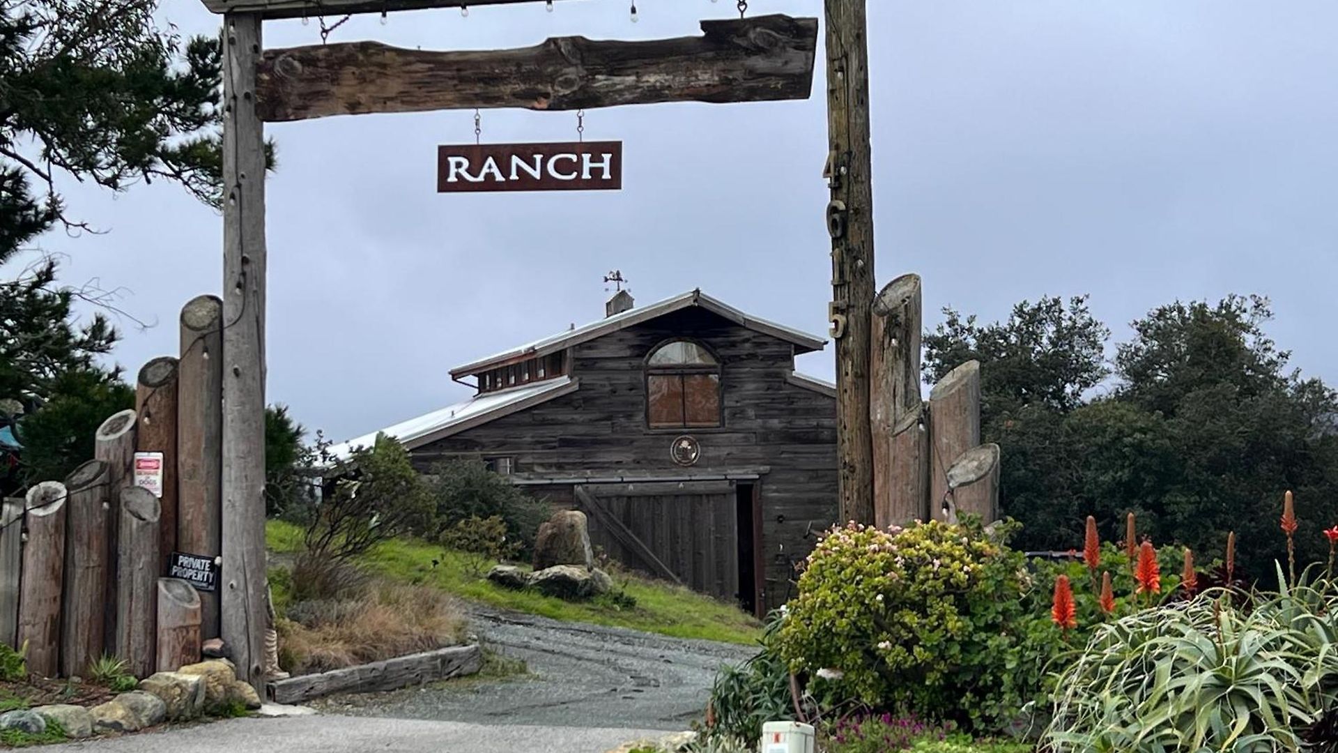 The Barn At Eagles Landing Ranch Lodge *