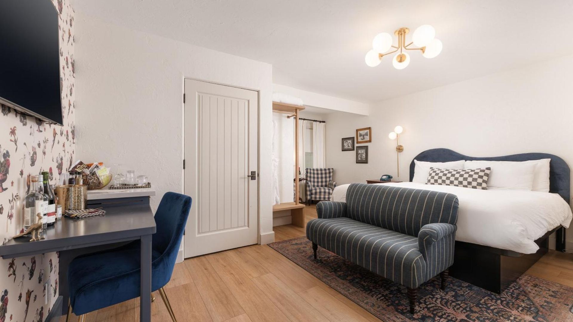 Petit Soleil - Bed, Breakfast And Bar Bed & Breakfast San Luis Obispo
