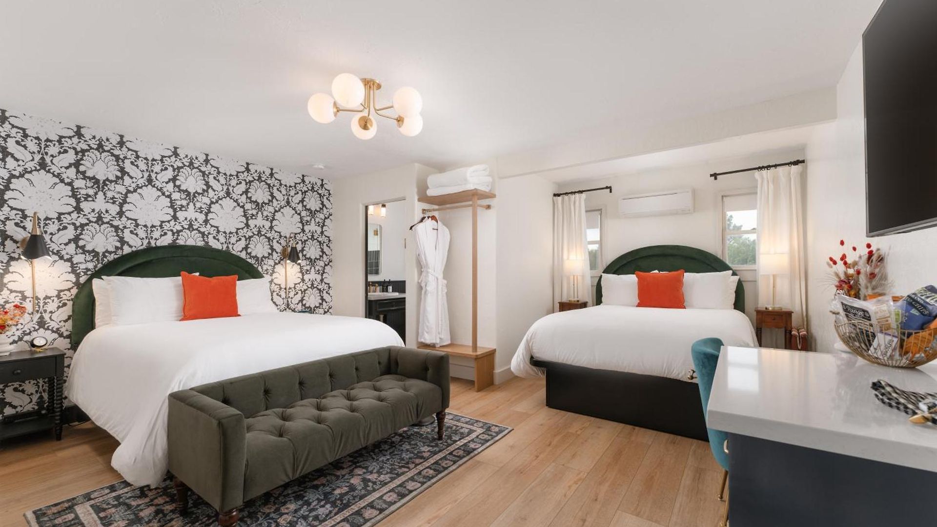 Petit Soleil - Bed, Breakfast And Bar Bed & Breakfast San Luis Obispo