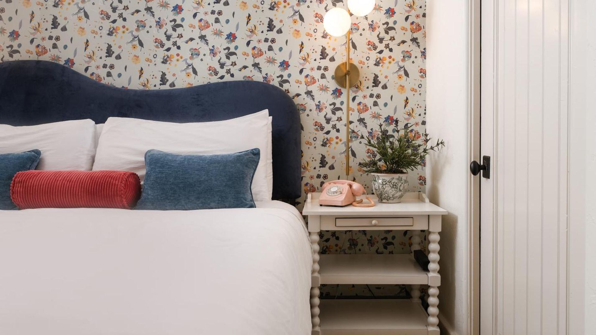 Petit Soleil - Bed, Breakfast And Bar Bed & Breakfast San Luis Obispo