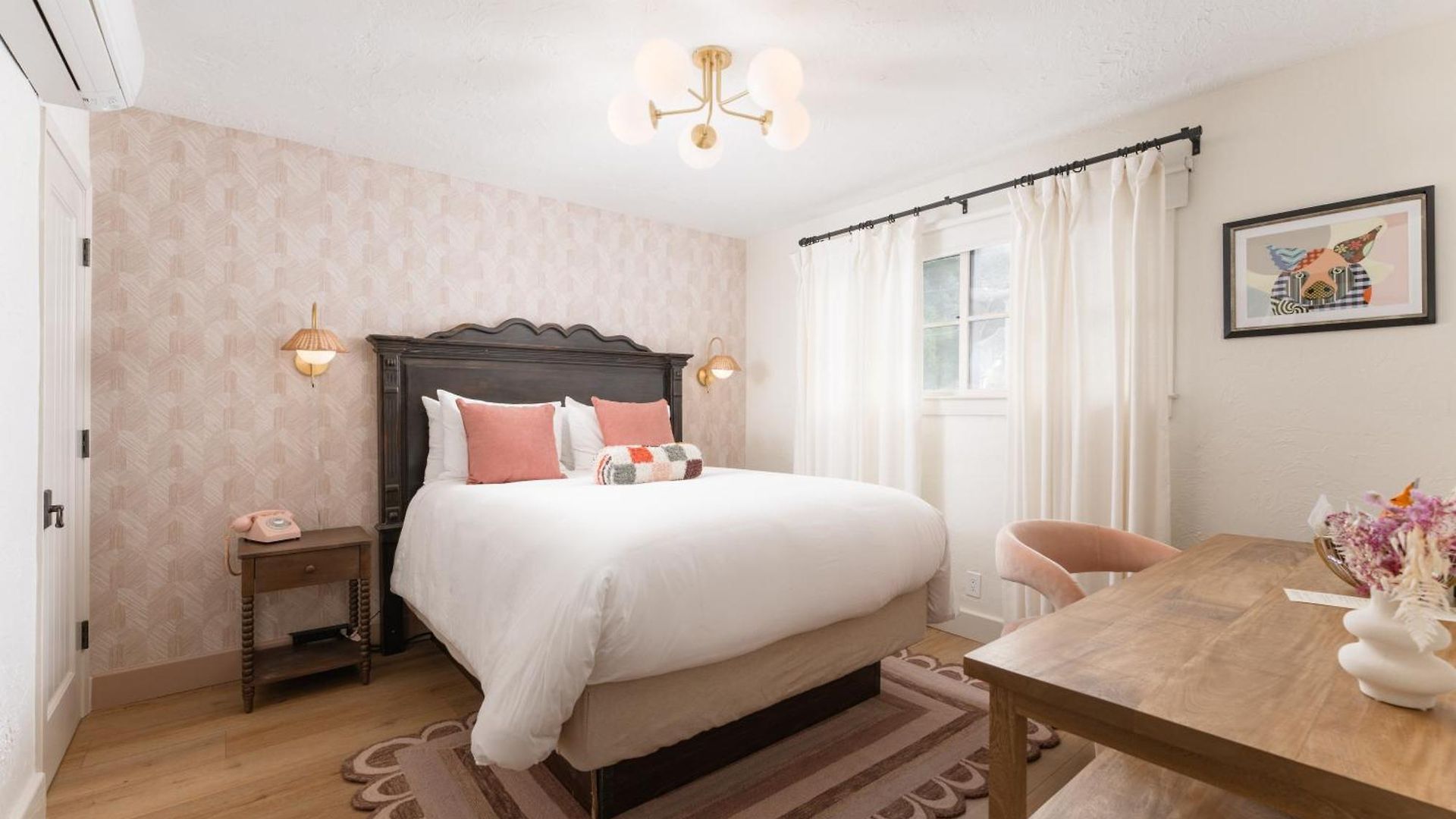 Bed & Breakfast Petit Soleil - Bed, Breakfast And Bar San Luis Obispo