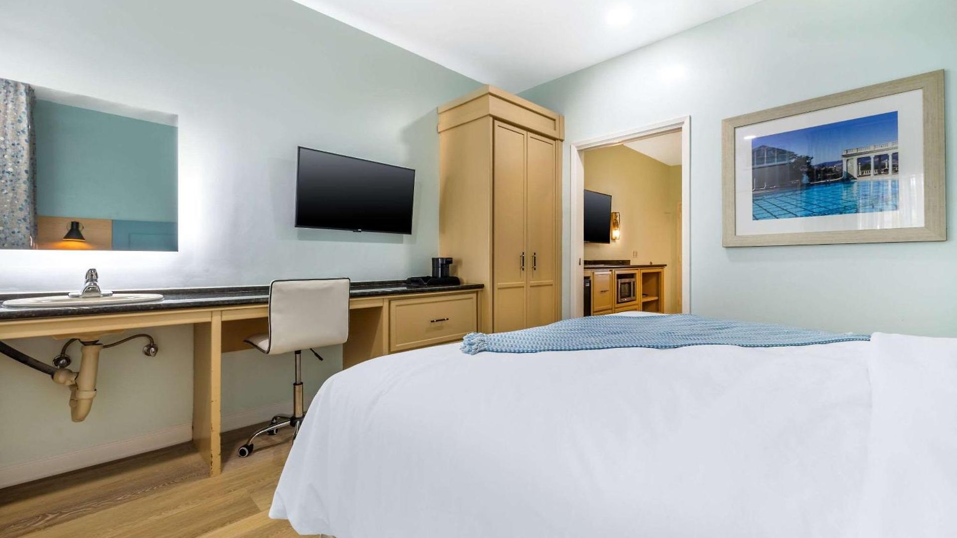 Quality Downtown Hotel