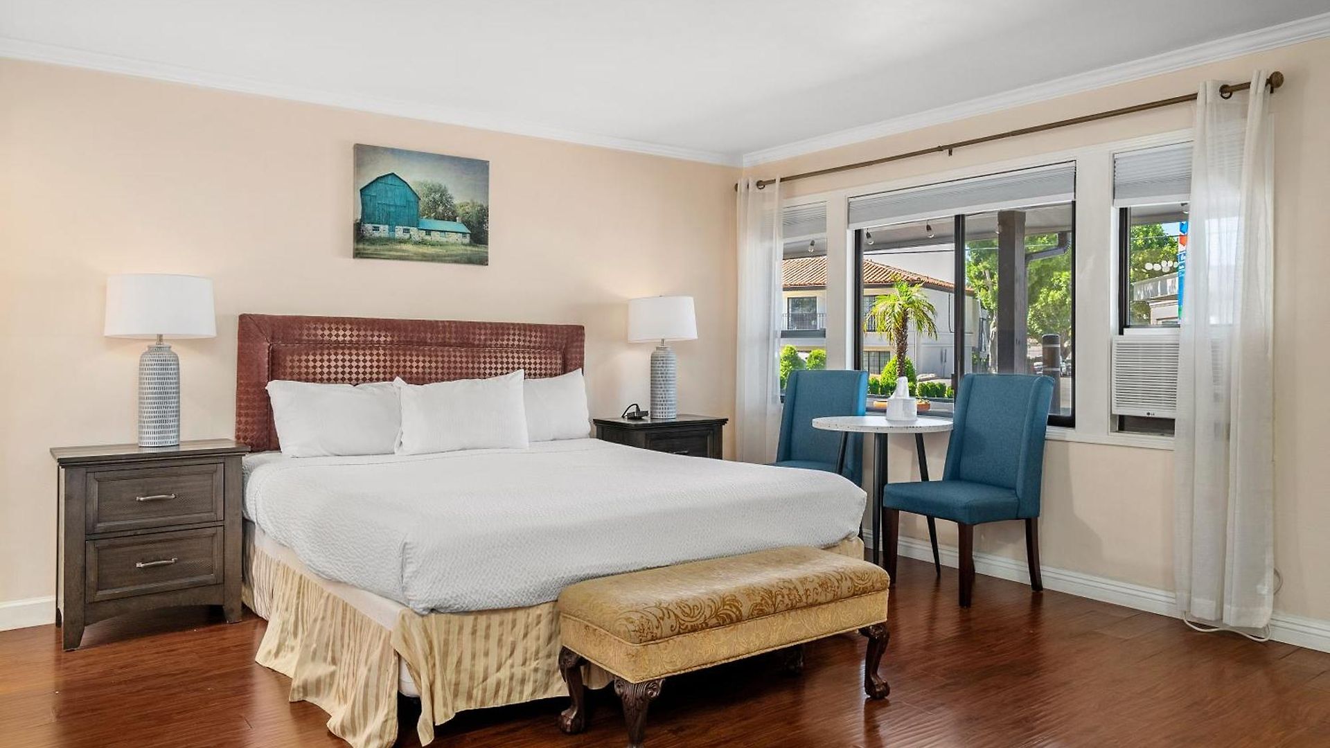 Inn Peach Tree 2*