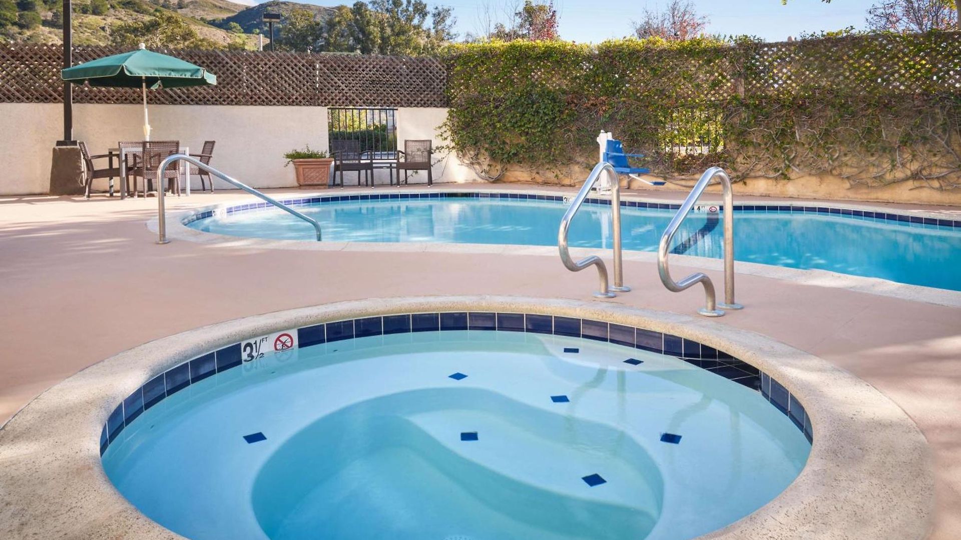 Hotel La Cuesta Inn, Bw Signature Collection 3*