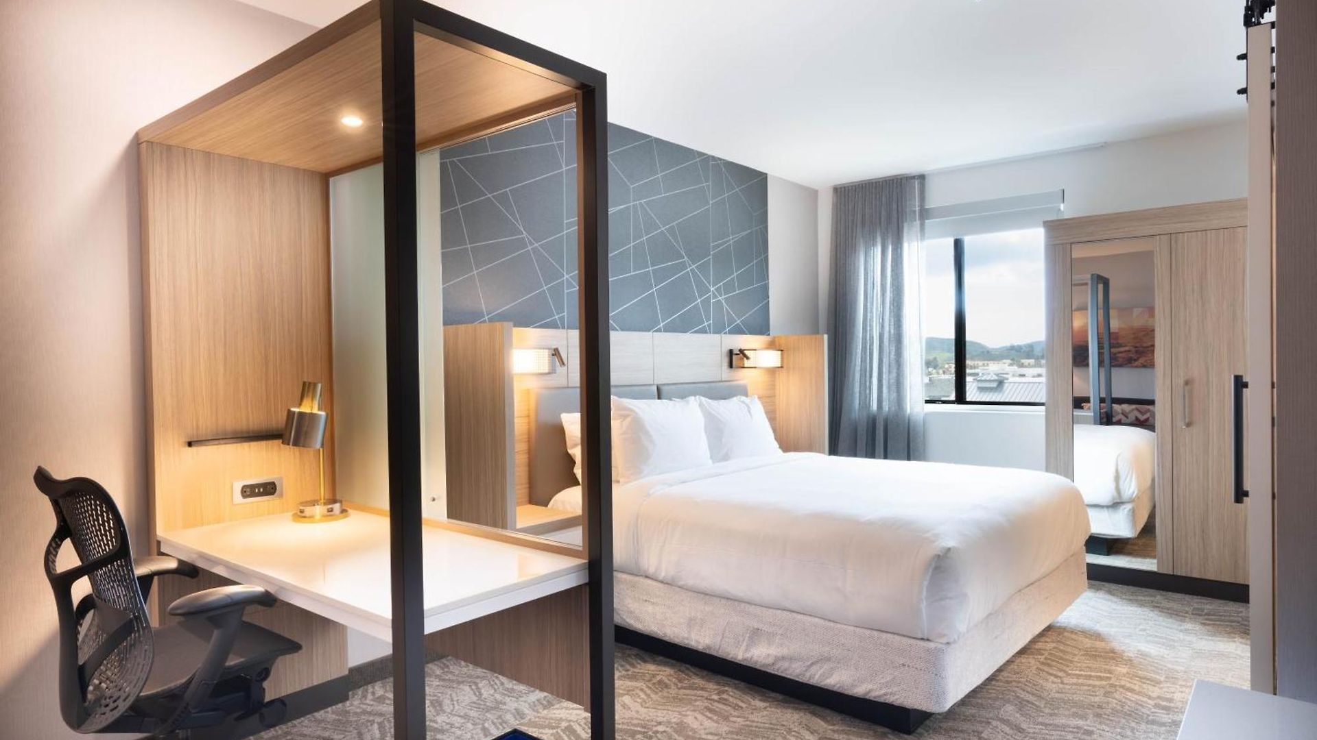 Springhill By Marriott Hotel 3*