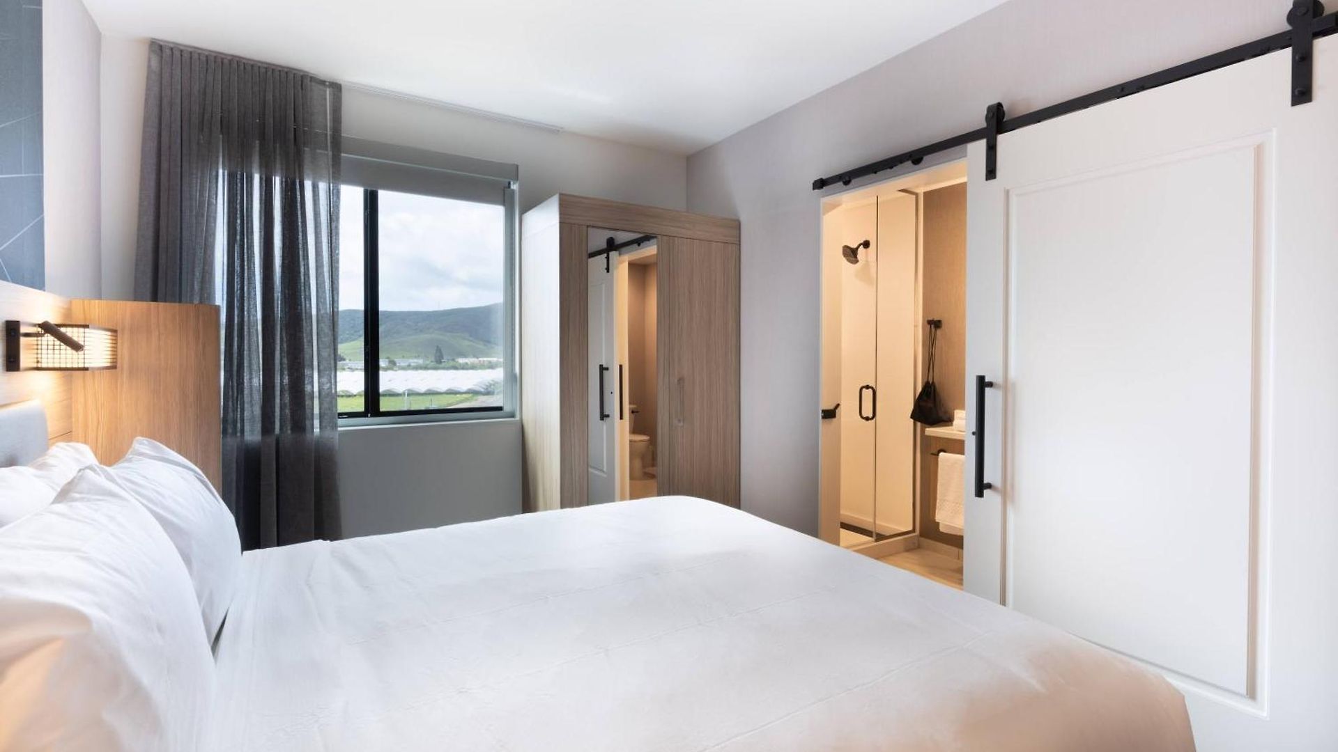 Springhill By Marriott 3*