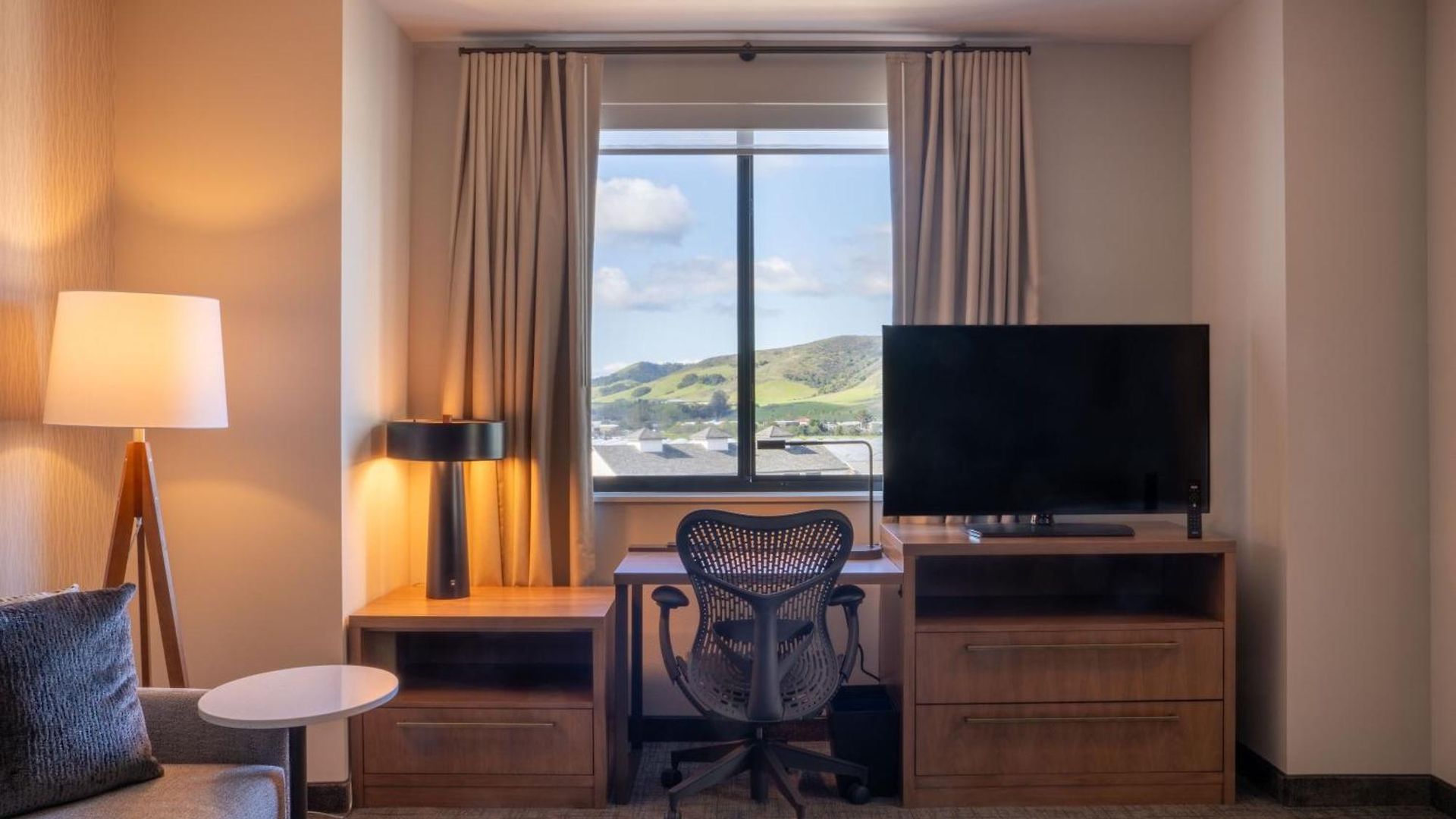 By Marriott Hotel 3*