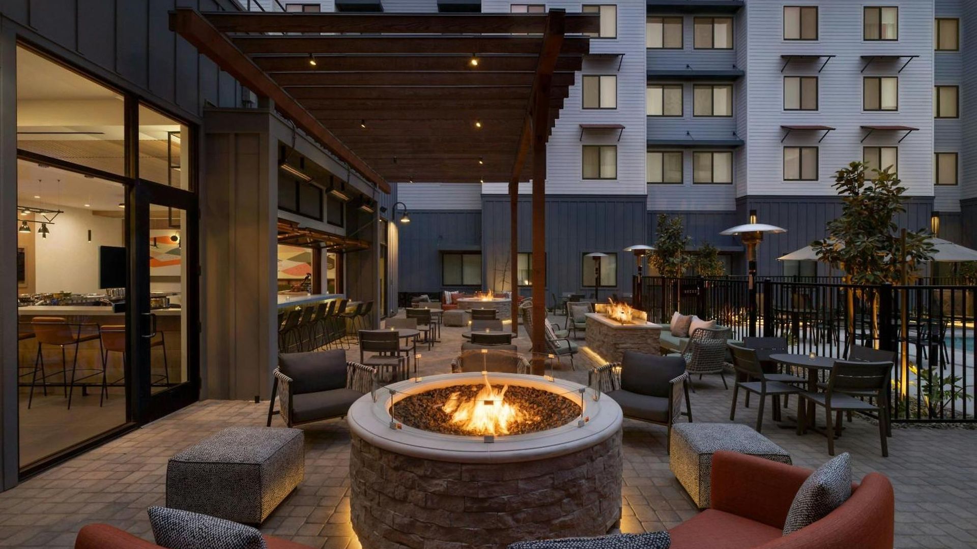 Hotel By Marriott