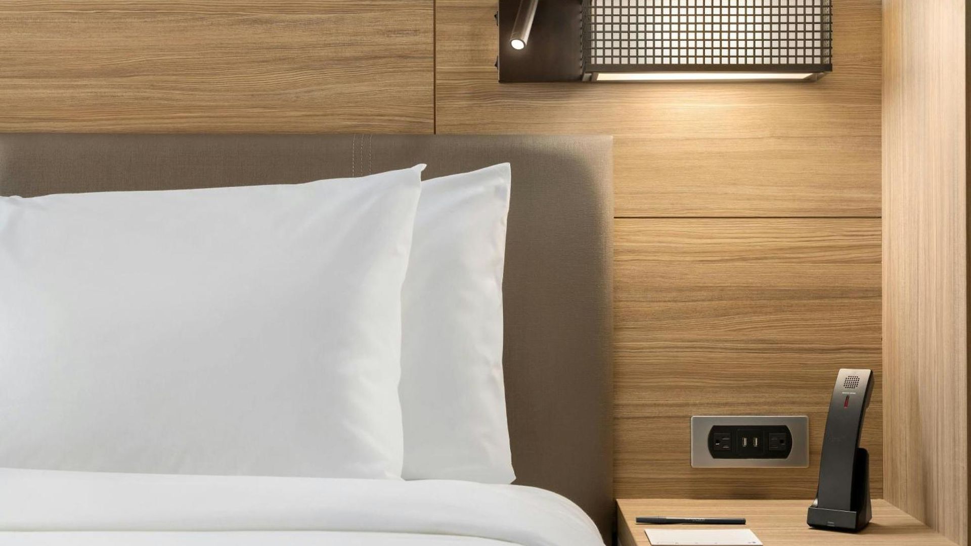 Hotel Springhill By Marriott 3*