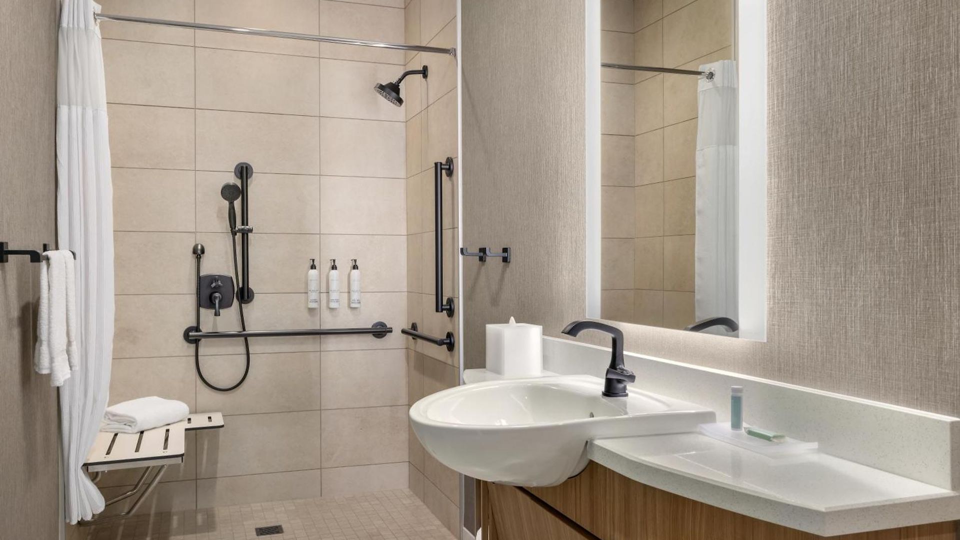 Hotel Springhill By Marriott 3*
