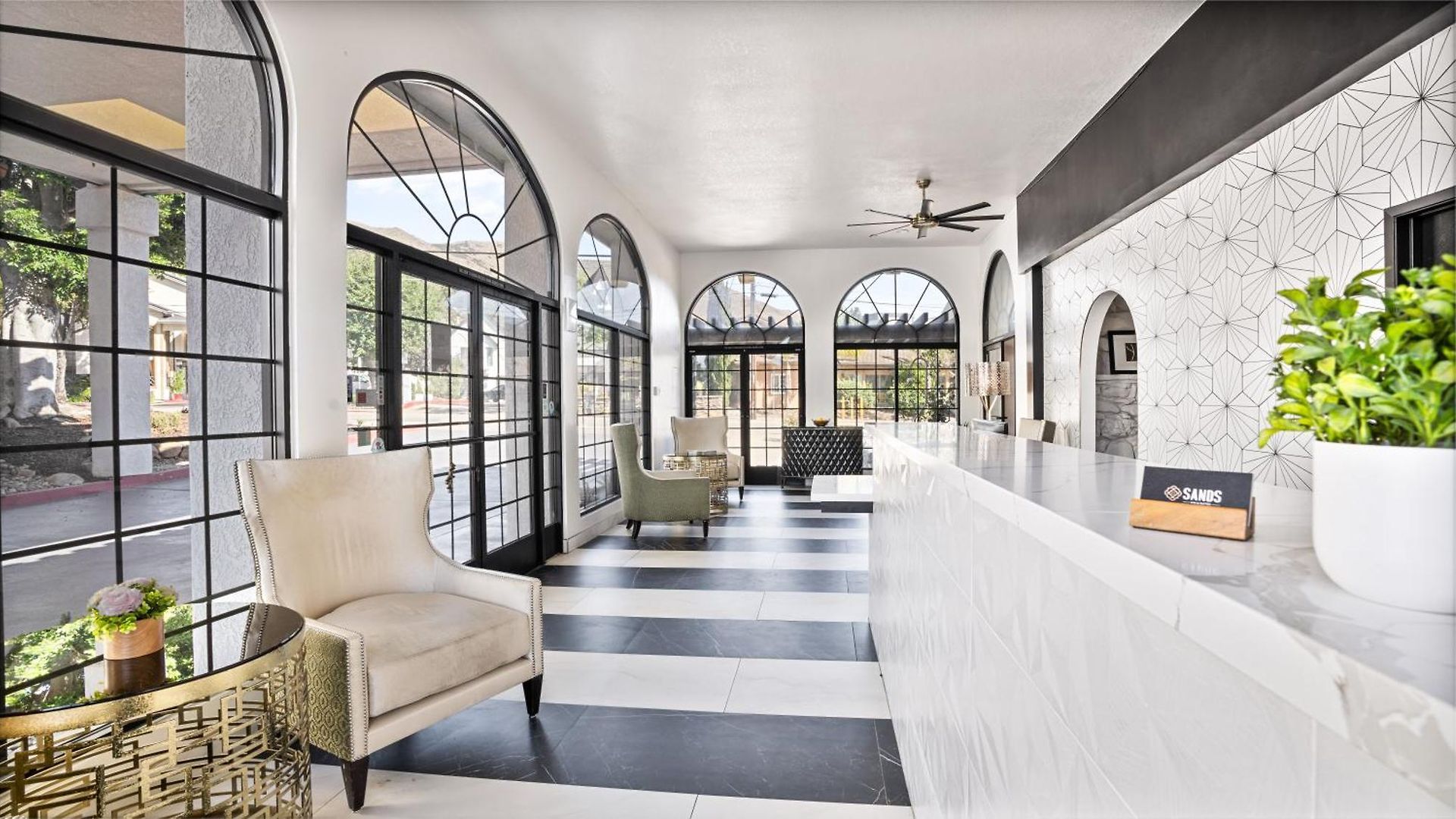 Hotel Sands & 3*