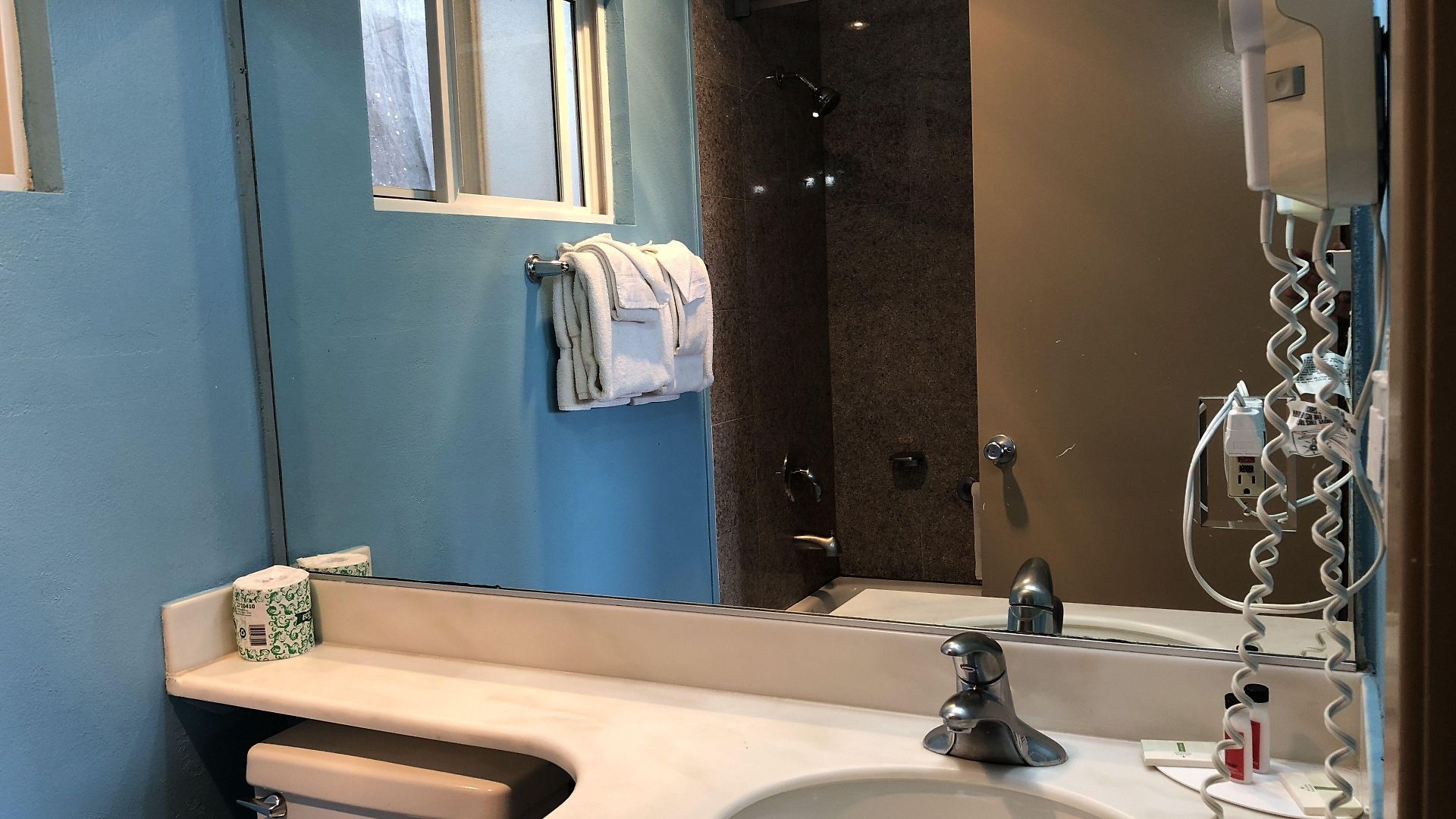 Motel At 2*