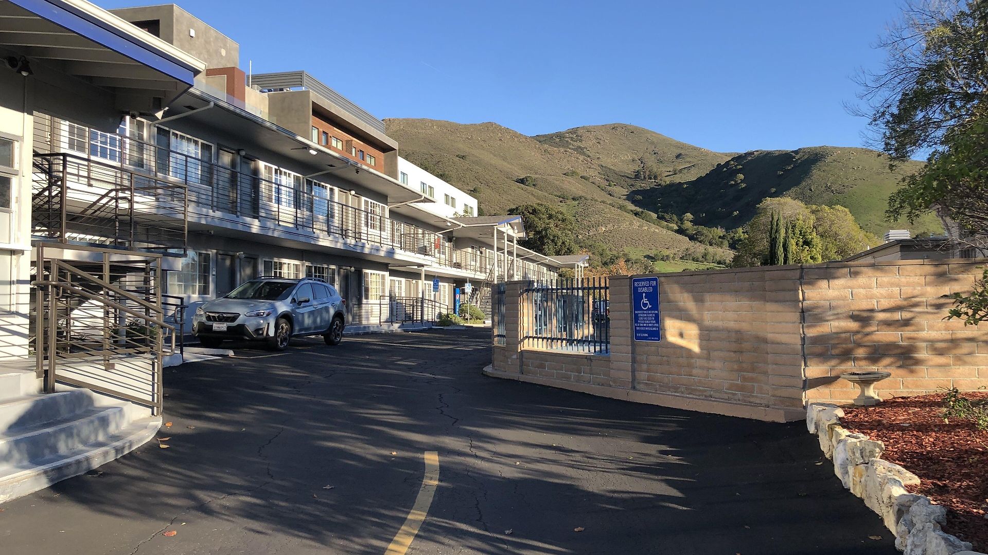 Motel At 2*