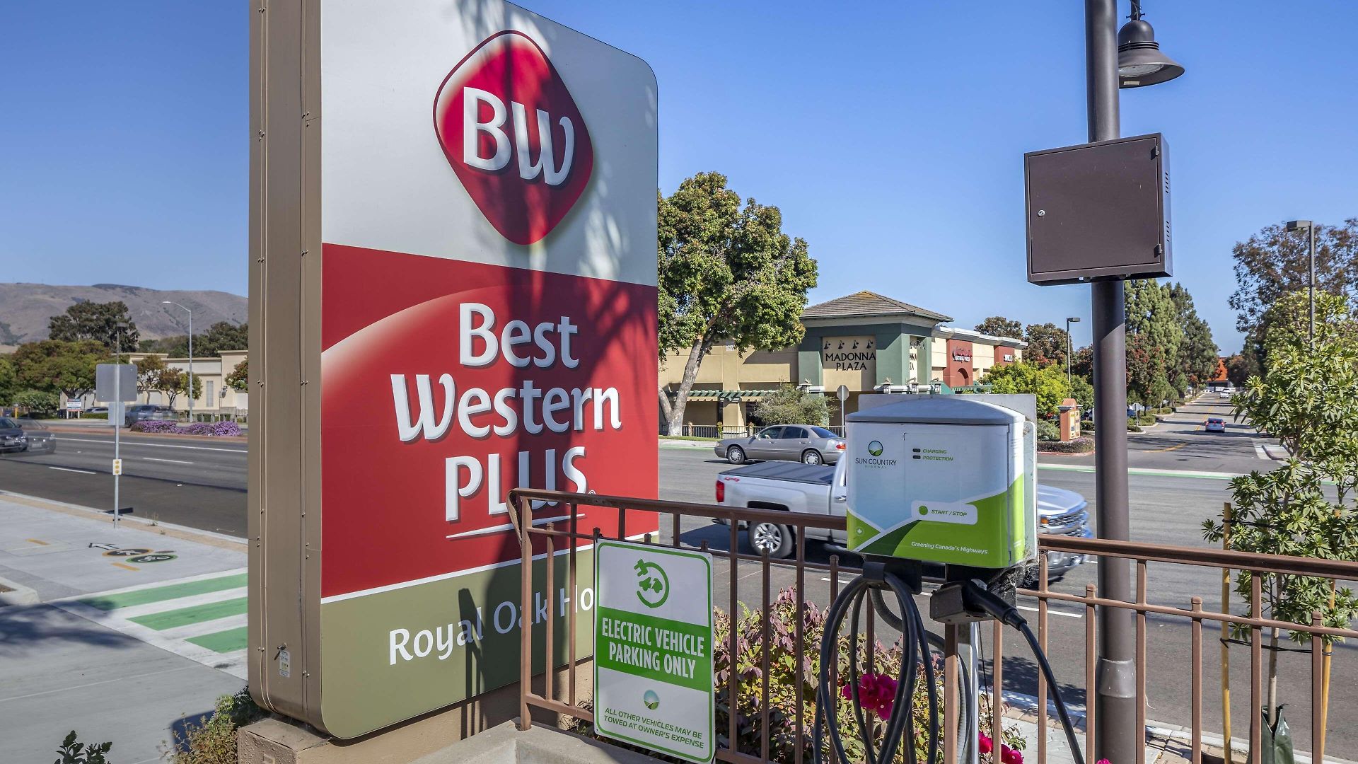 Western Royal Oak 3* San Luis Obispo