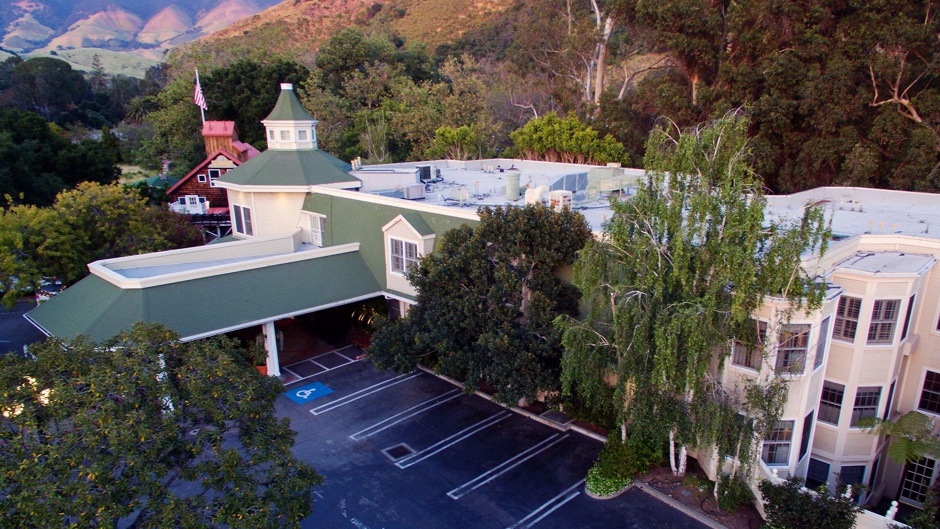 Apple Farm Hotel