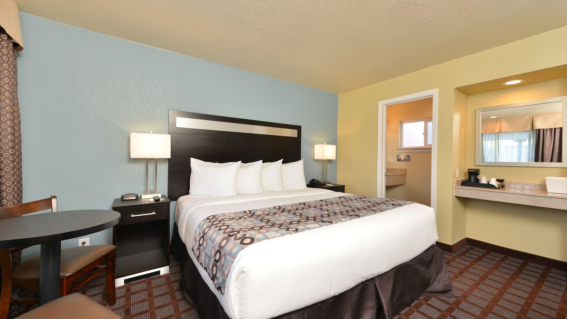 Inn Avenue Downtown District Slo 3*