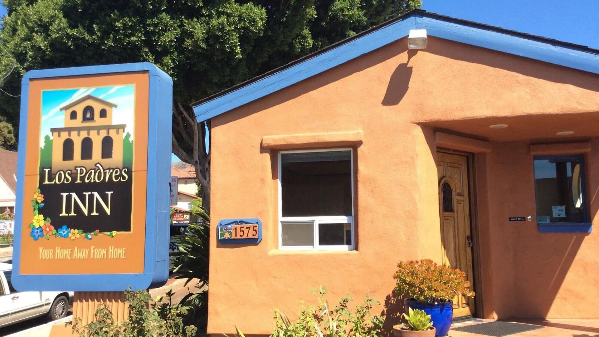 Padres Motel 2*