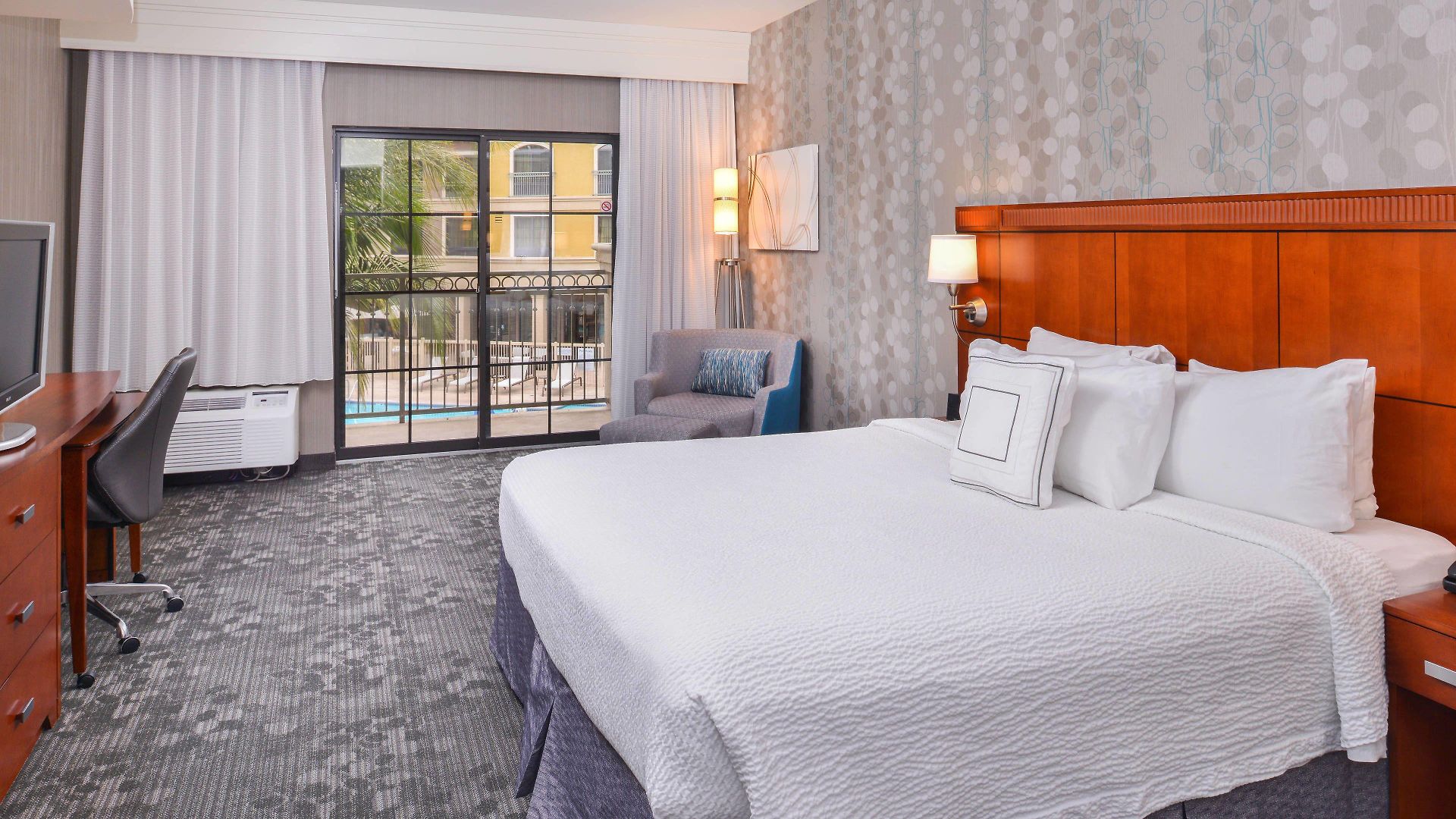 Courtyard By Marriott